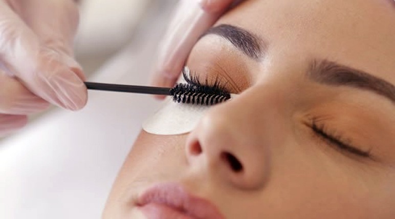 Eyelashes & brows